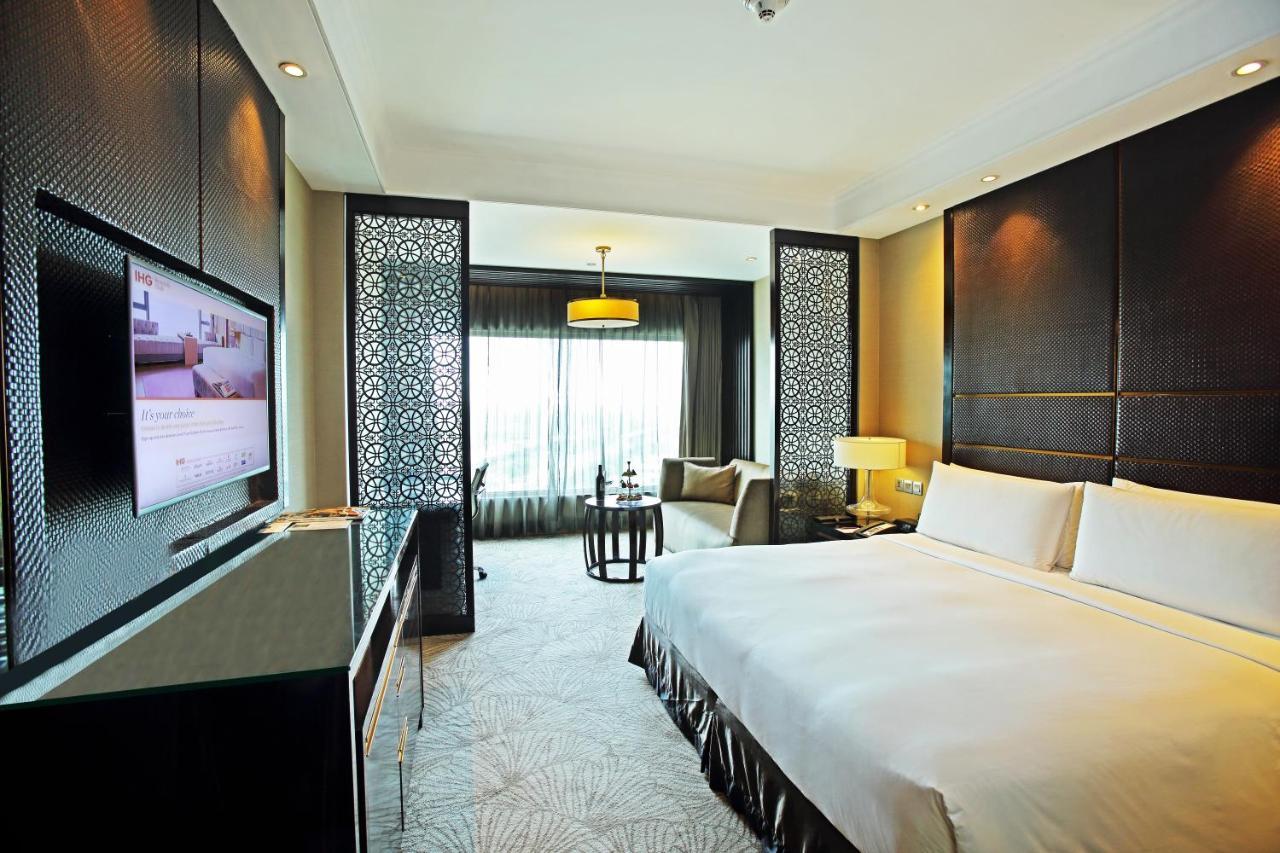 Crowne Plaza New Delhi Mayur Vihar Noida By Ihg Luaran gambar Deluxe Room