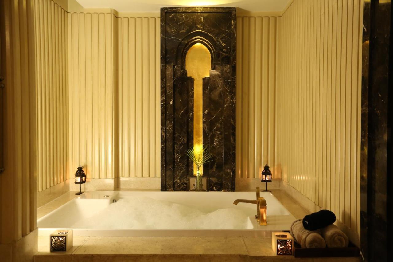 Crowne Plaza New Delhi Mayur Vihar Noida By Ihg Luaran gambar A bathtub