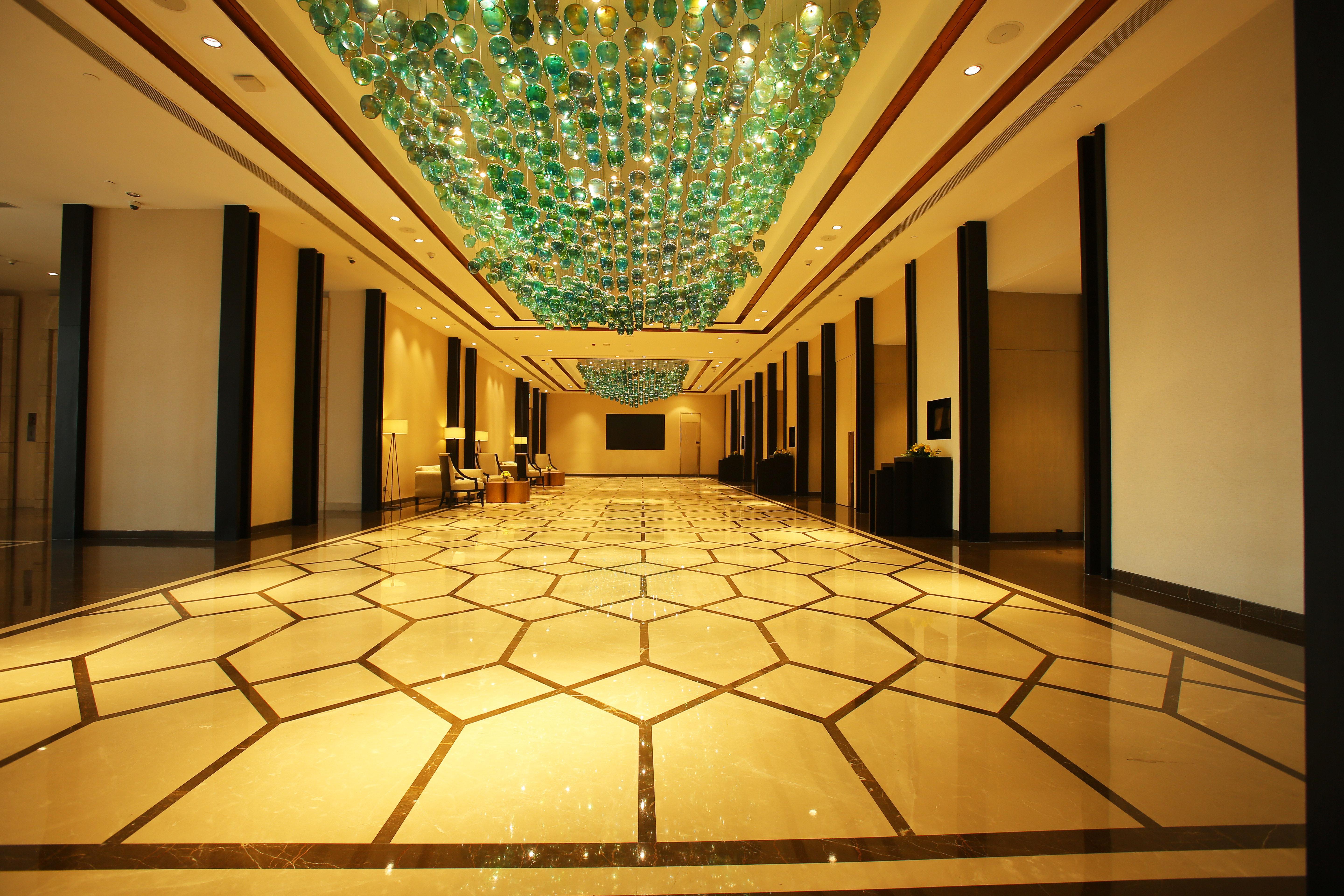 Crowne Plaza New Delhi Mayur Vihar Noida By Ihg Luaran gambar The lobby of the Taj Mahal Palace, Mumbai